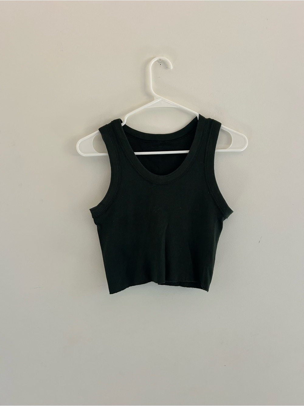 Brandy Melville Green Ribbed Cropped Tank